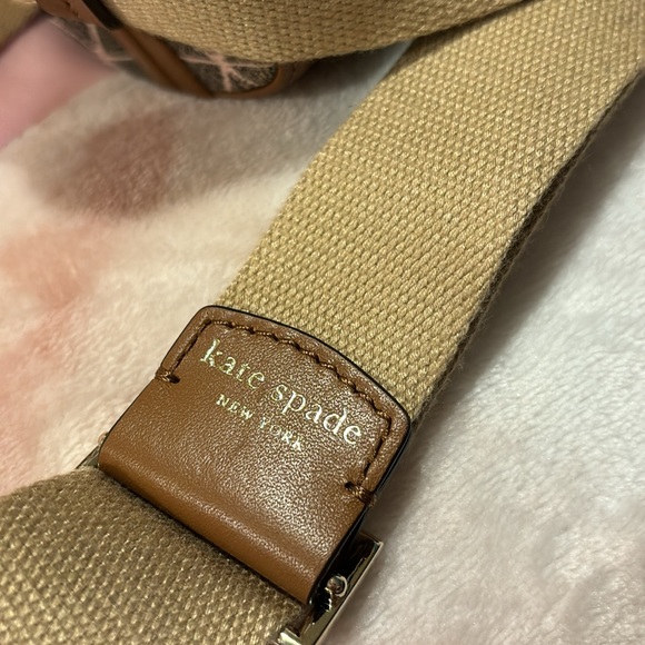 Kate Spade Flower Jacquard Bijou Cherry Crossbody Trunk Bag Brand New w Dustbag - Picture 10 of 16